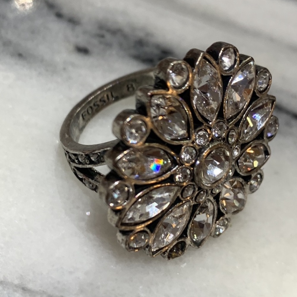 Fossil Sparkly Flower Silver Ring Size 7.5